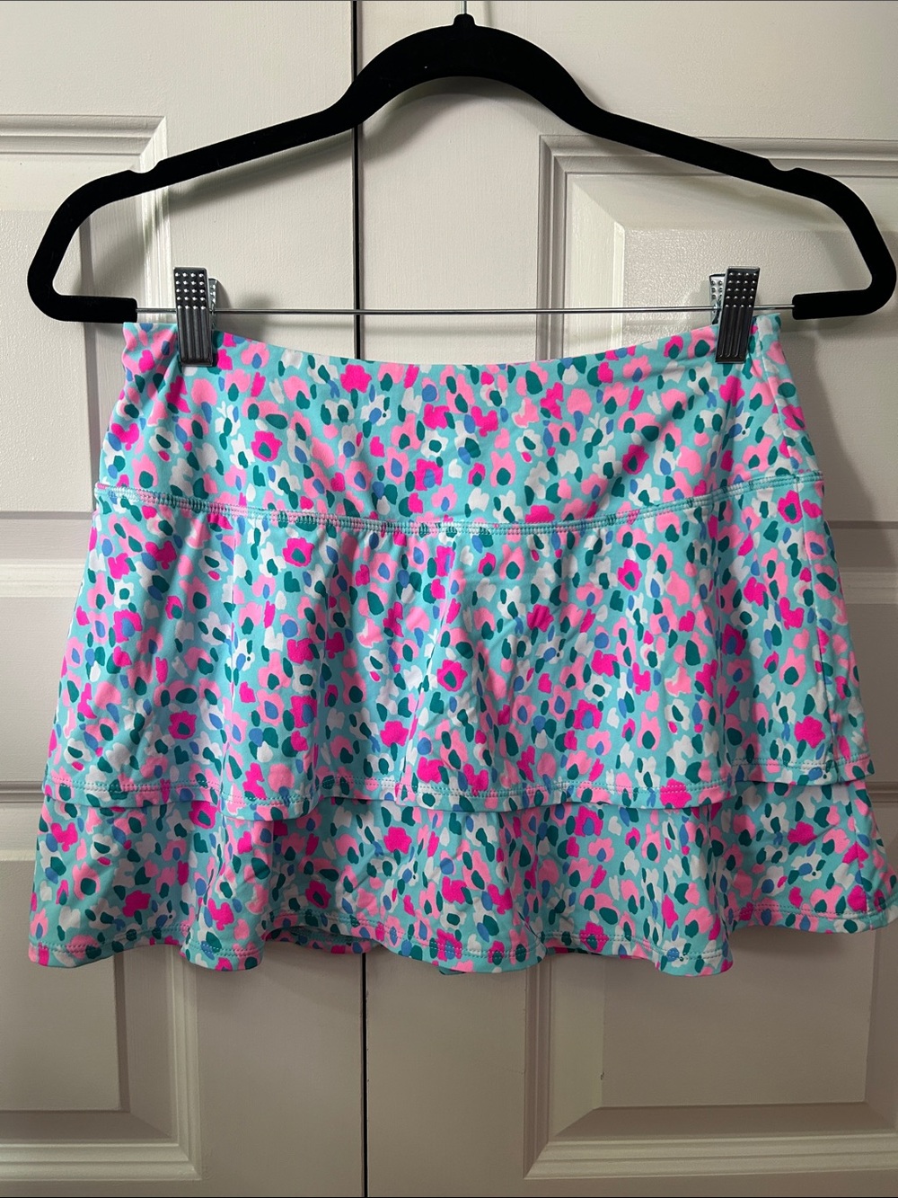 NWT Luxletic Adlai Skort Size Small Hottie Dottie 🩵🩷🩵